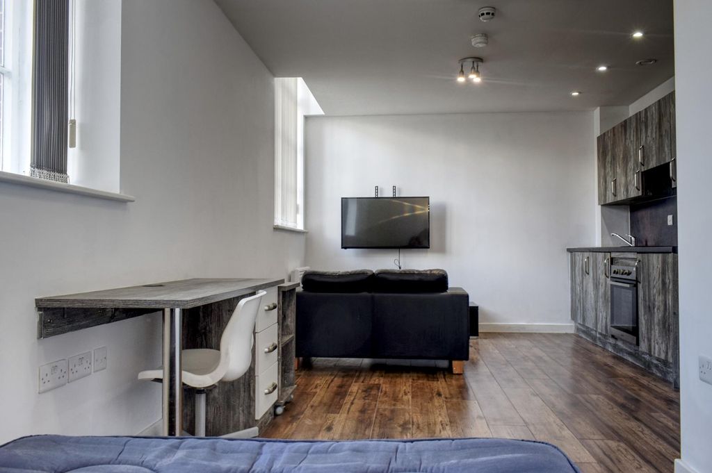 Additional image 3 of Room to rentBishop Street, Leicester LE1