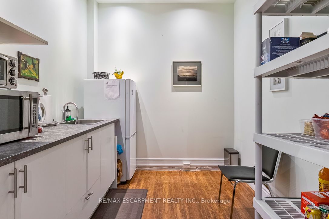 Additional image 6 of 13-2400 Wyecroft Road, Oakville, ON, L6L 6M8