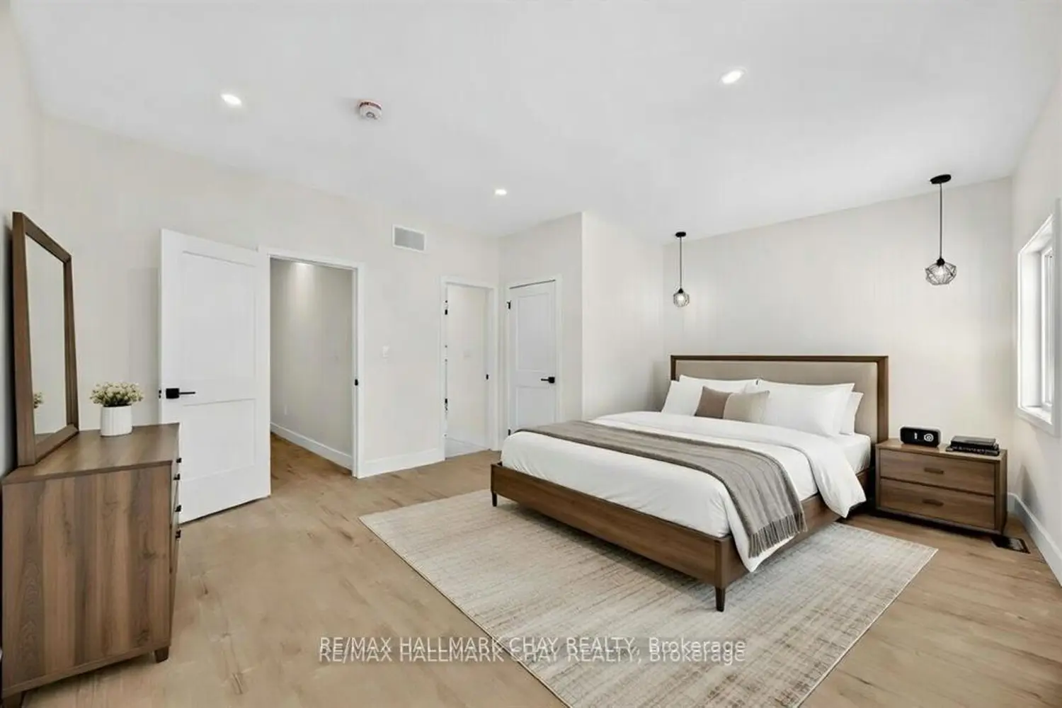 Additional image 12 of 28 Rose Avenue