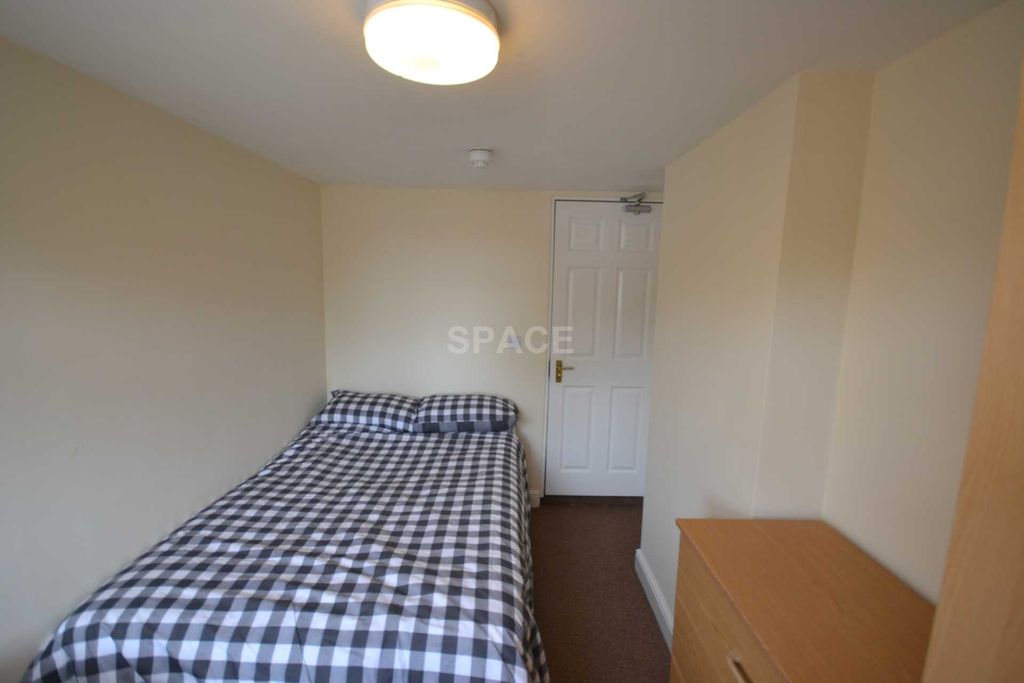 Additional image 3 of Room to rentGrange Avenue, University, Reading RG6