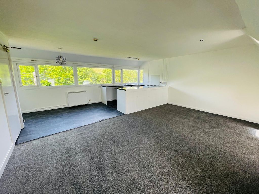 Additional image 4 of 1 bed property to rentPier Road, Milford Haven SA73