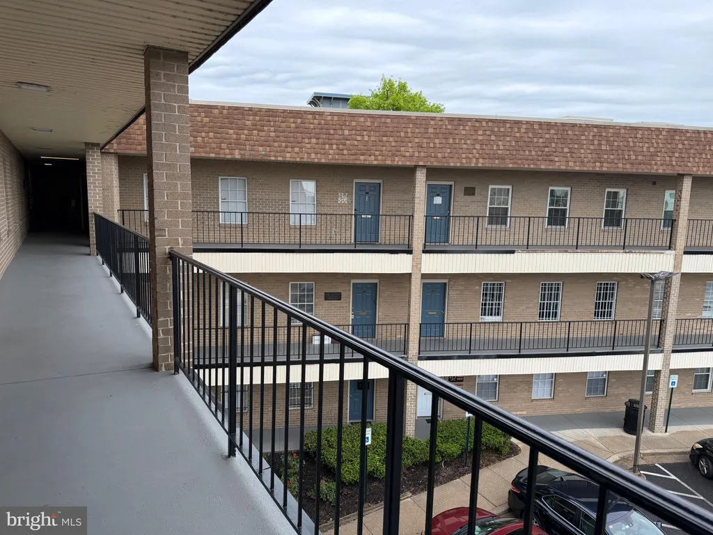 Additional image 2 of 3321 Toledo Terrace Unit 201, Hyattsville, MD 20782