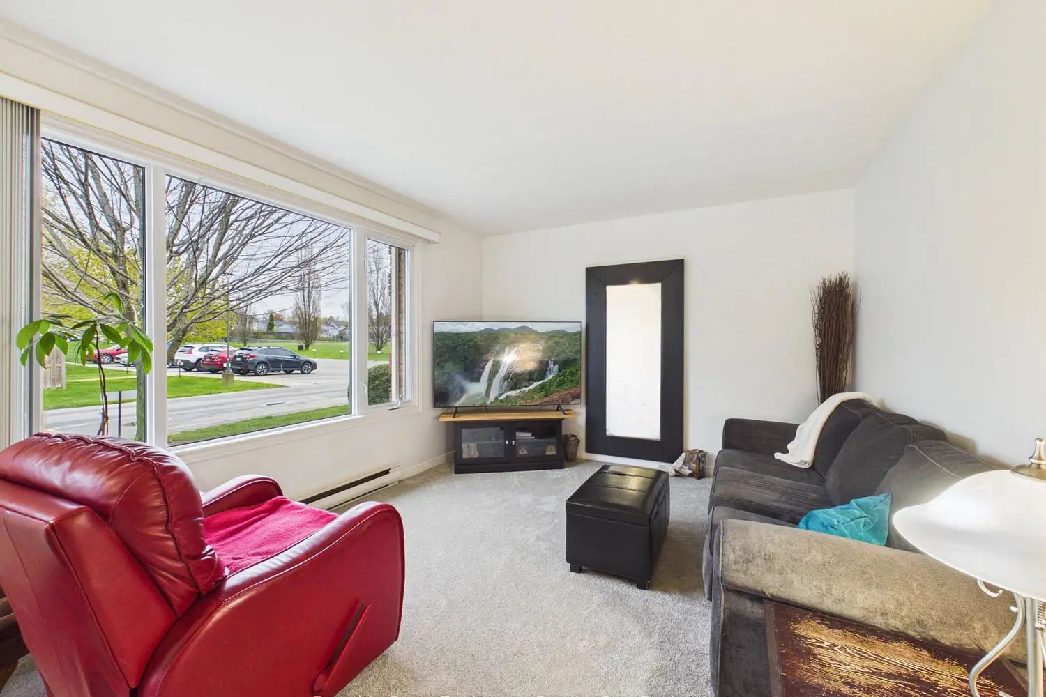 751 Walsh Street photo 3