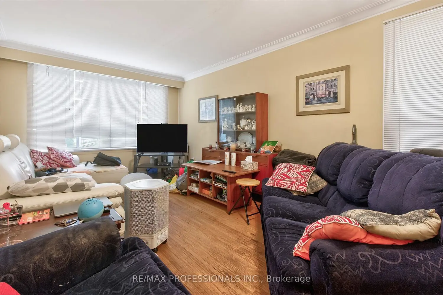 132-134 Trowell Avenue photo 4