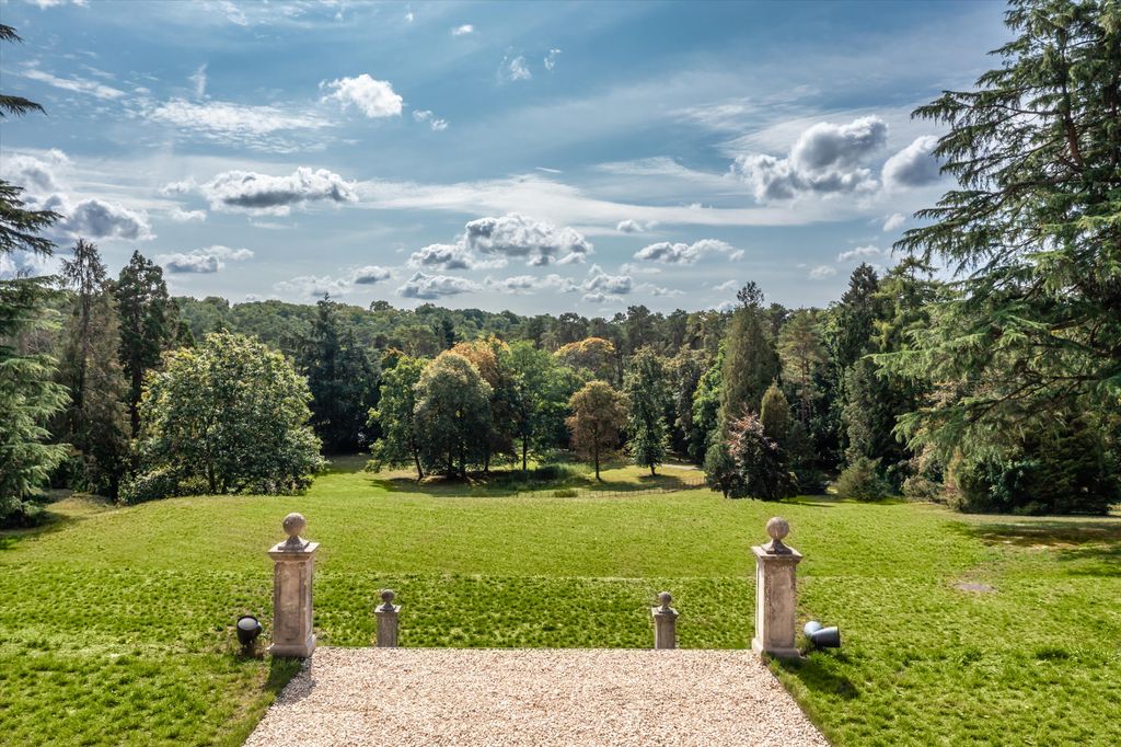 Additional image 31 of 10 bed detached house to rentFrensham Vale, Lower Bourne, Farnham, Surrey GU10
