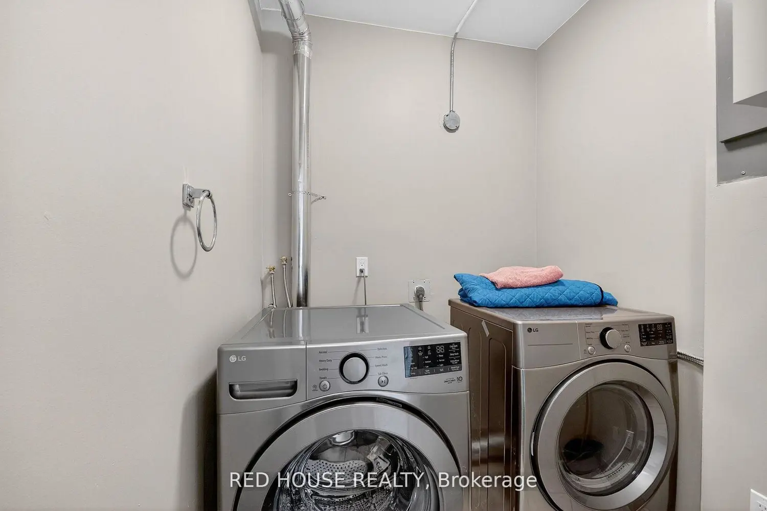 Additional image 13 of 5250 Lakeshore Road 809