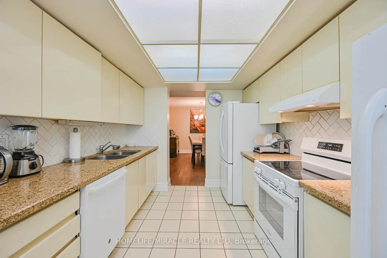 Additional image 14 of 45 Kingsbridge Garden Circle 208
