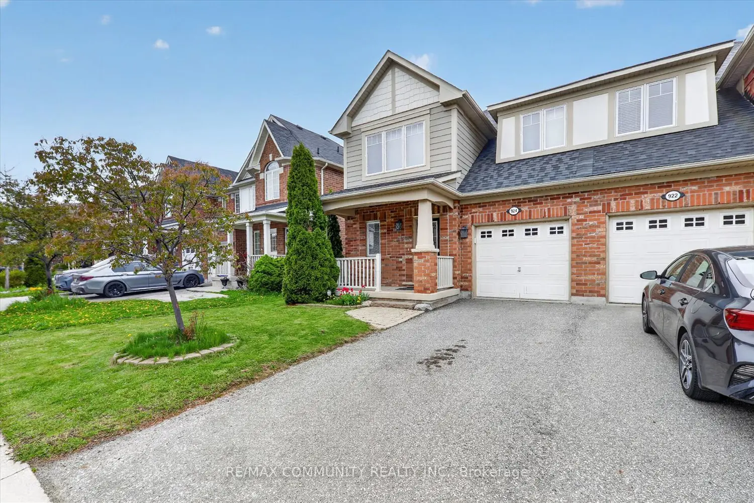 924 Zelinsky Crescent photo 2