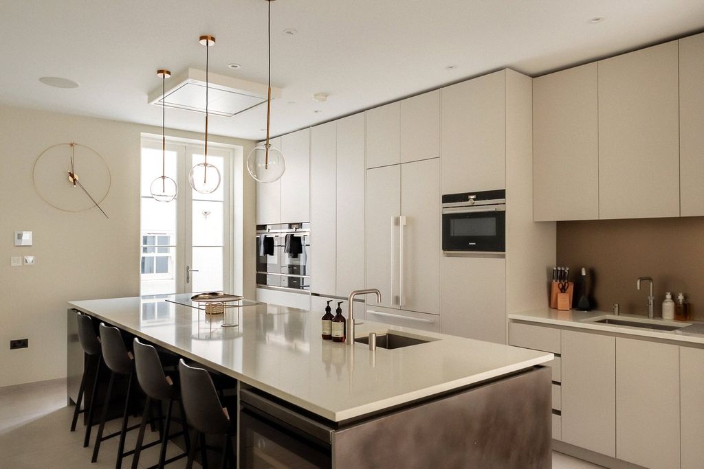 Additional image 8 of 4 bed terraced house for saleSt Luke's Street, Chelsea SW3