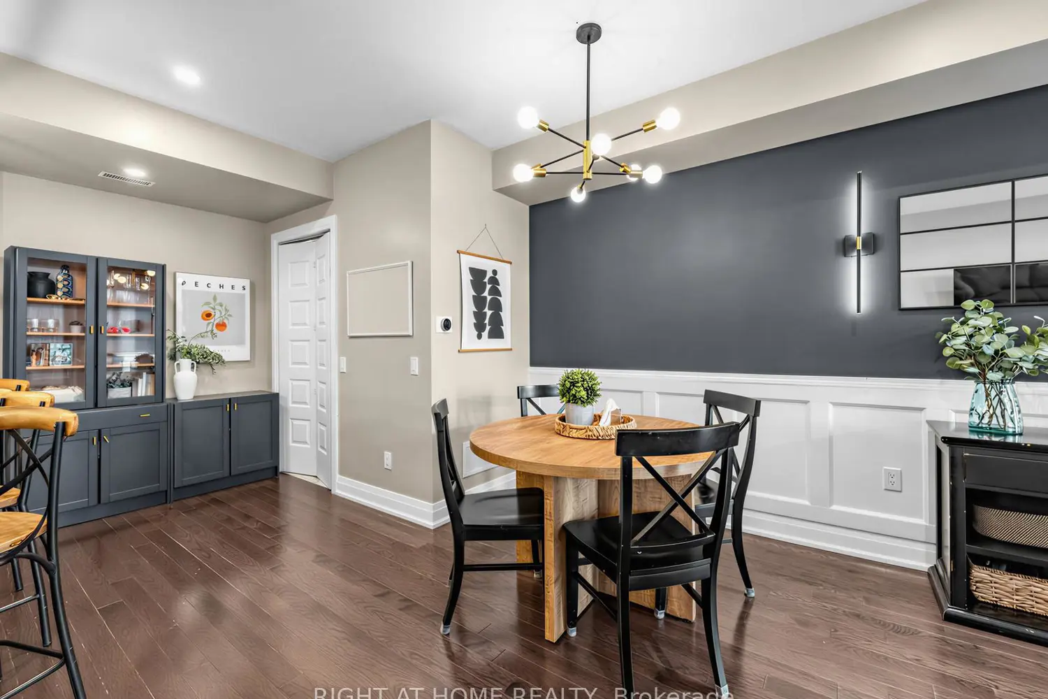 Additional image 5 of 8177 Kipling Avenue 61
