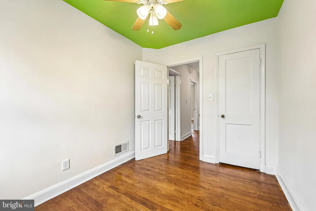 Additional image 20 of 5512 Medwick Garth N, Baltimore, MD 21228