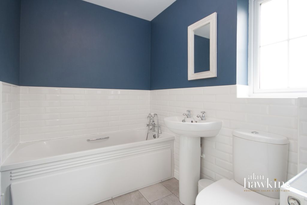 Additional image 11 of 4 bed detached house to rentWindmill Road, Royal Wootton Bassett SN4