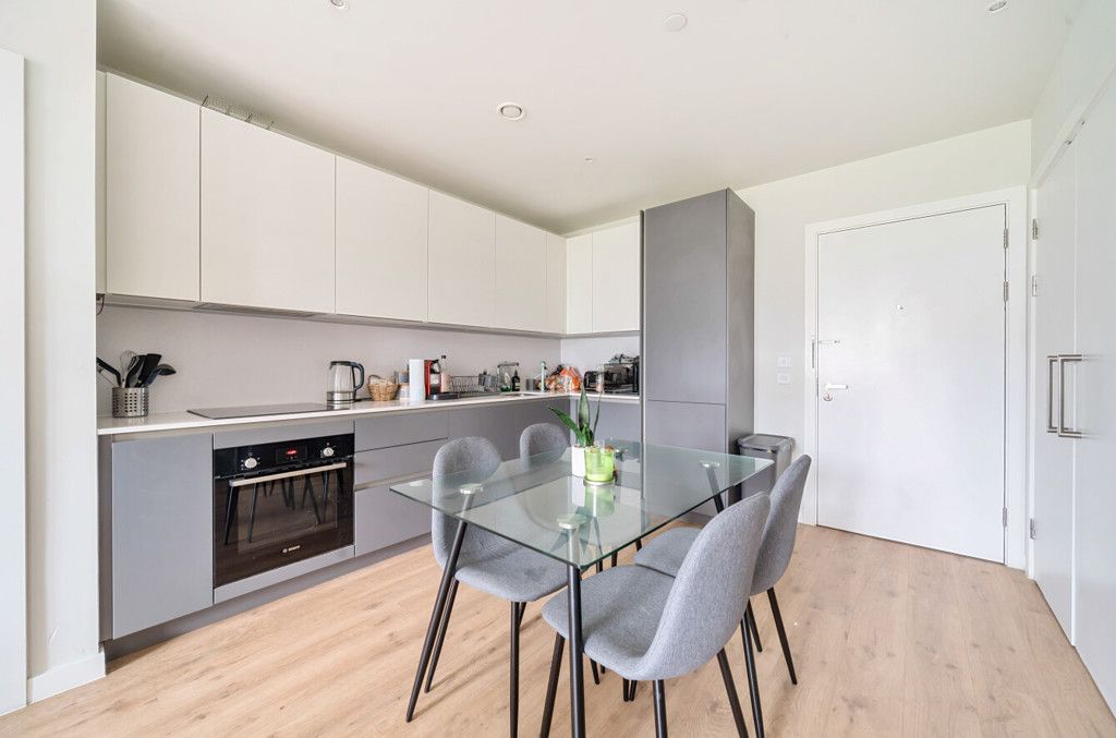 Additional image 2 of 2 bed flat to rentAspin Lane, Manchester M4