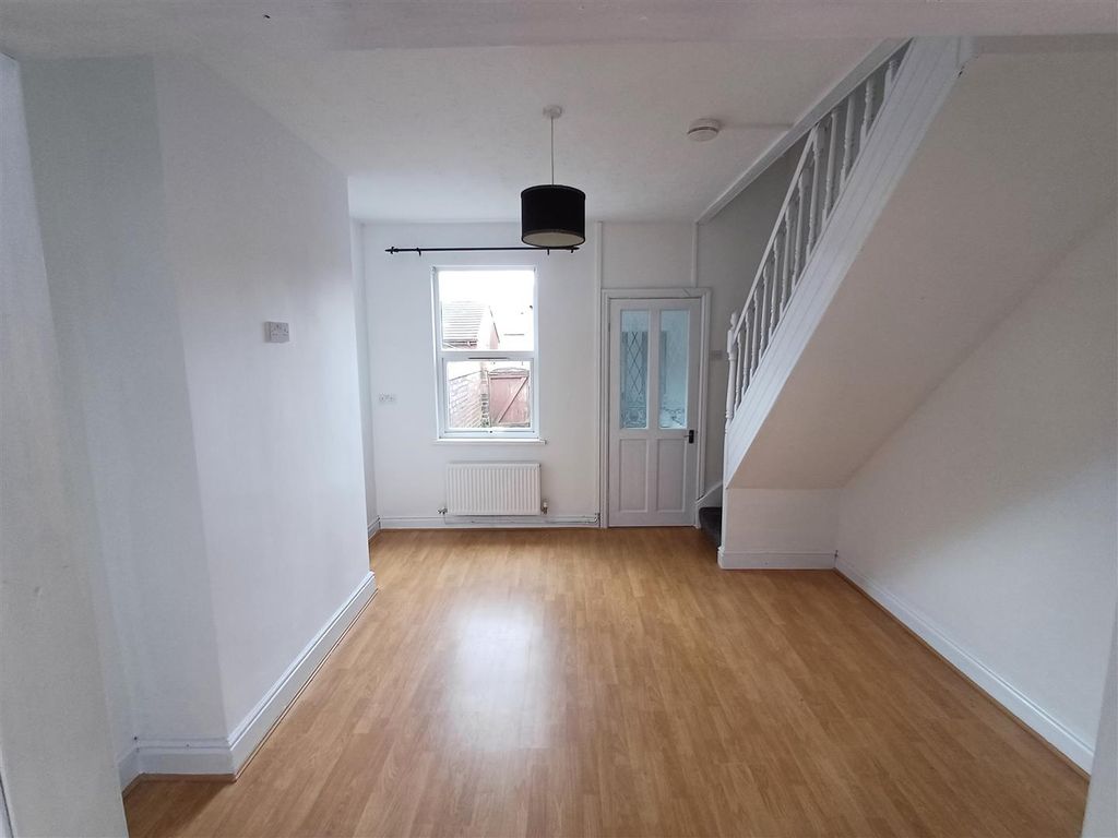 Additional image 3 of 2 bed terraced house to rentOxford Street, Wrexham LL13