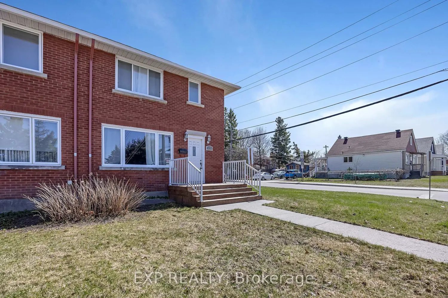 1470 Laperriere Avenue photo 3