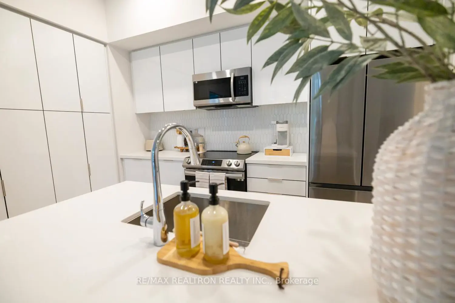Additional image 11 of 415 Sea Ray Avenue 134