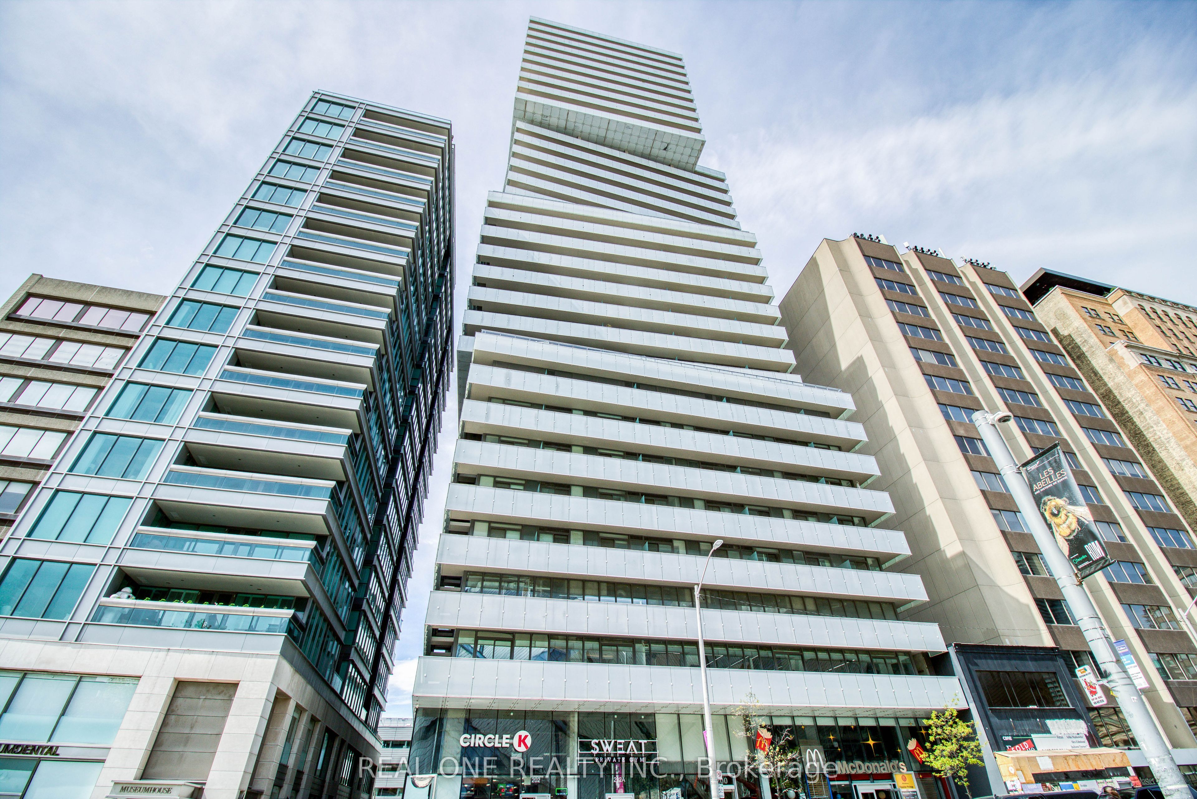 3104-200 Bloor Street W, Toronto, ON, M5S 0B1