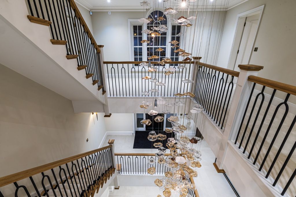Additional image 4 of 5 bed detached house to rentWayneflete Tower Avenue, Esher KT10