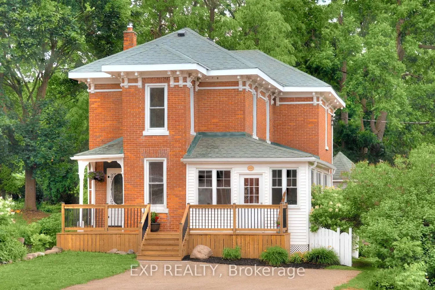 Additional image 15 of 2027 Victoria Street