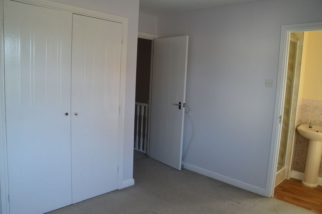 Additional image 8 of 3 bed terraced house to rentCedern Avenue, Elborough, Weston-Super-Mare BS24