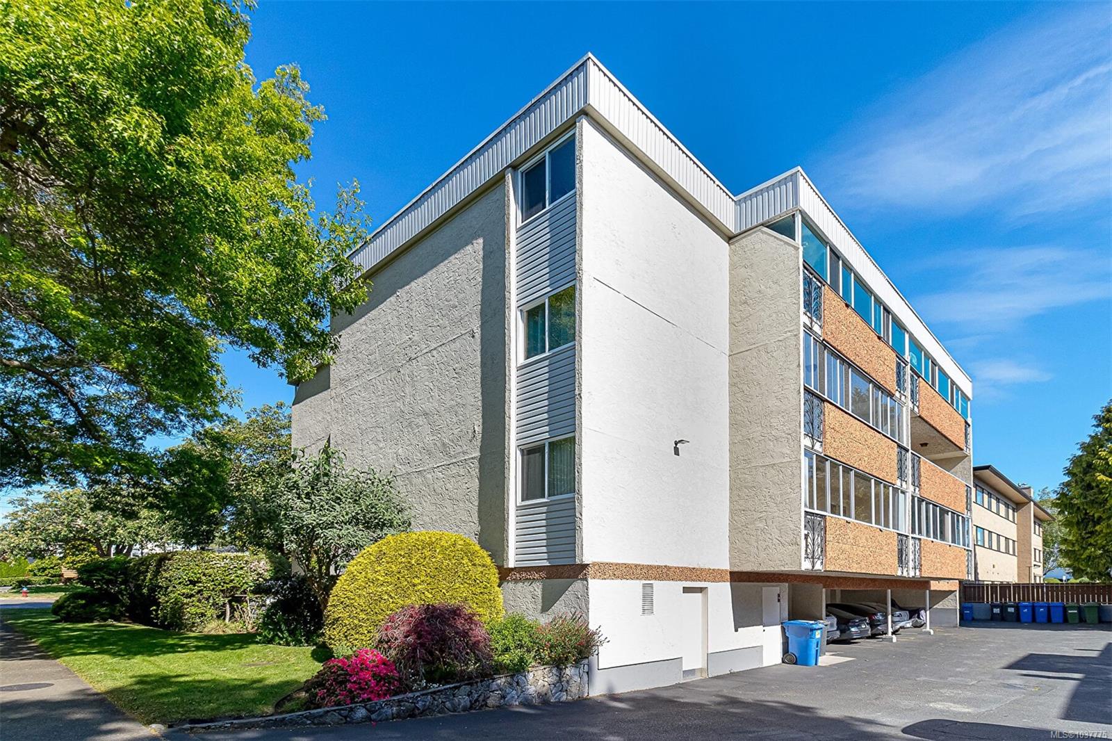 Additional image 2 of 204-605 Cook Street, Victoria, BC, V8V 3Y6
