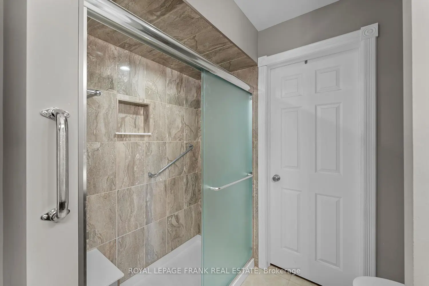 Additional image 10 of 1 Sherwood Street 403
