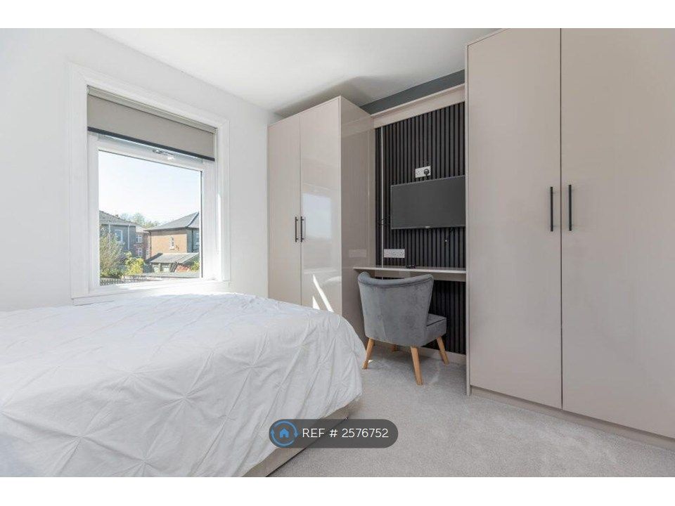 Additional image 9 of 3 bed semi-detached house to rentFereneze Avenue, Glasgow G76