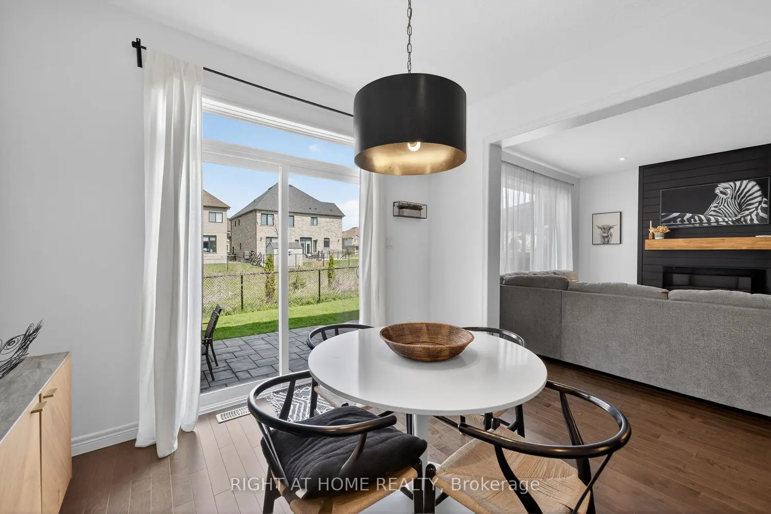 67 Ambrous Crescent