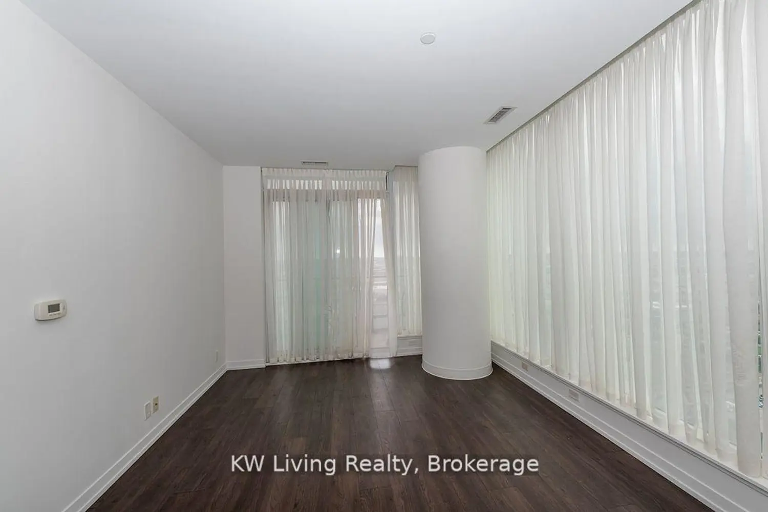 Additional image 6 of 898 Portage Parkway 3302