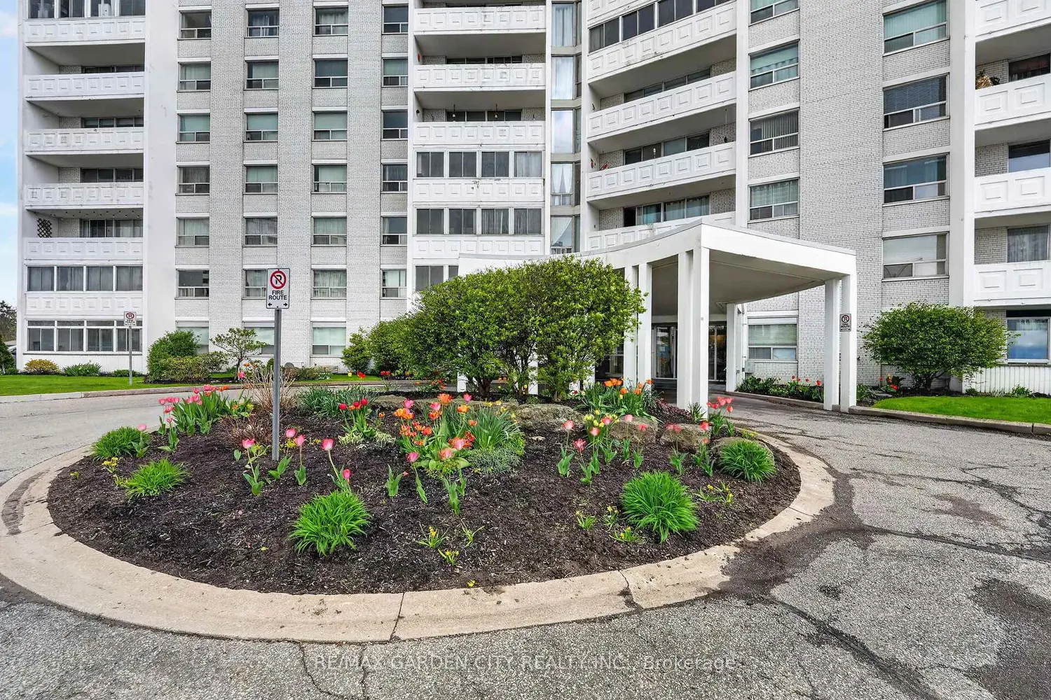 35 Towering Heights Boulevard 106