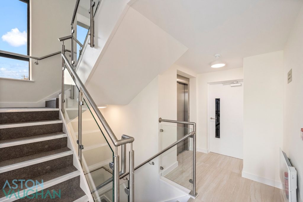 Additional image 36 of 3 bed flat for salePenthouse, Apartment 9, Botanica House, Hove BN3