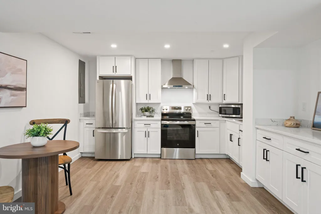 Additional image 38 of 10028 Dellcastle Rd, Gaithersburg, MD 20886