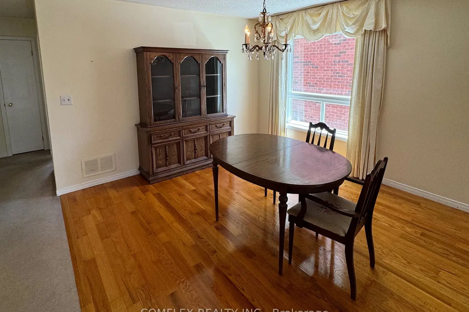 Additional image 9 of 154 Carroll Crescent
