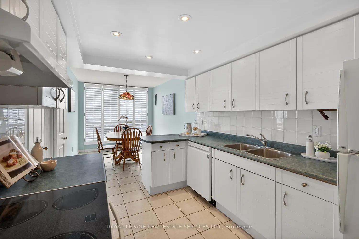 2180 Marine Drive 1601