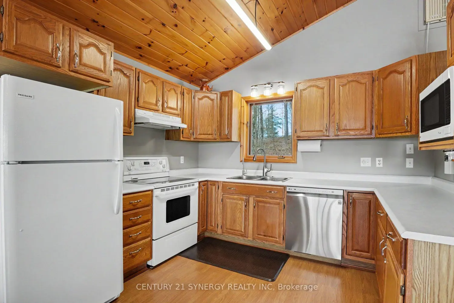 Additional image 7 of 773 Sherbrooke Drive