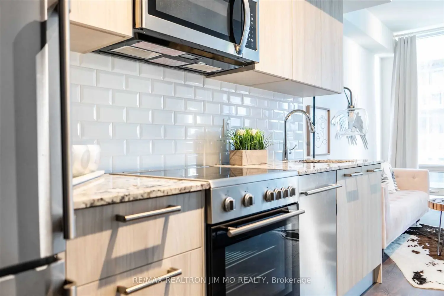 28 Wellesley Street 706 photo 4