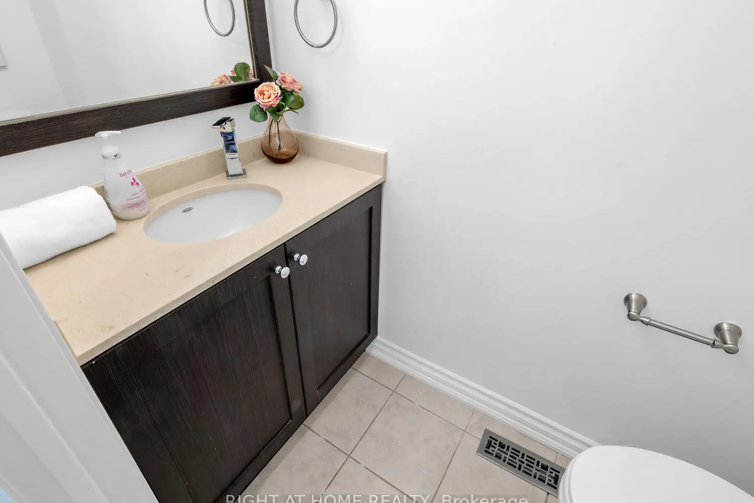 Additional image 8 of 101 Holsworthy Crescent