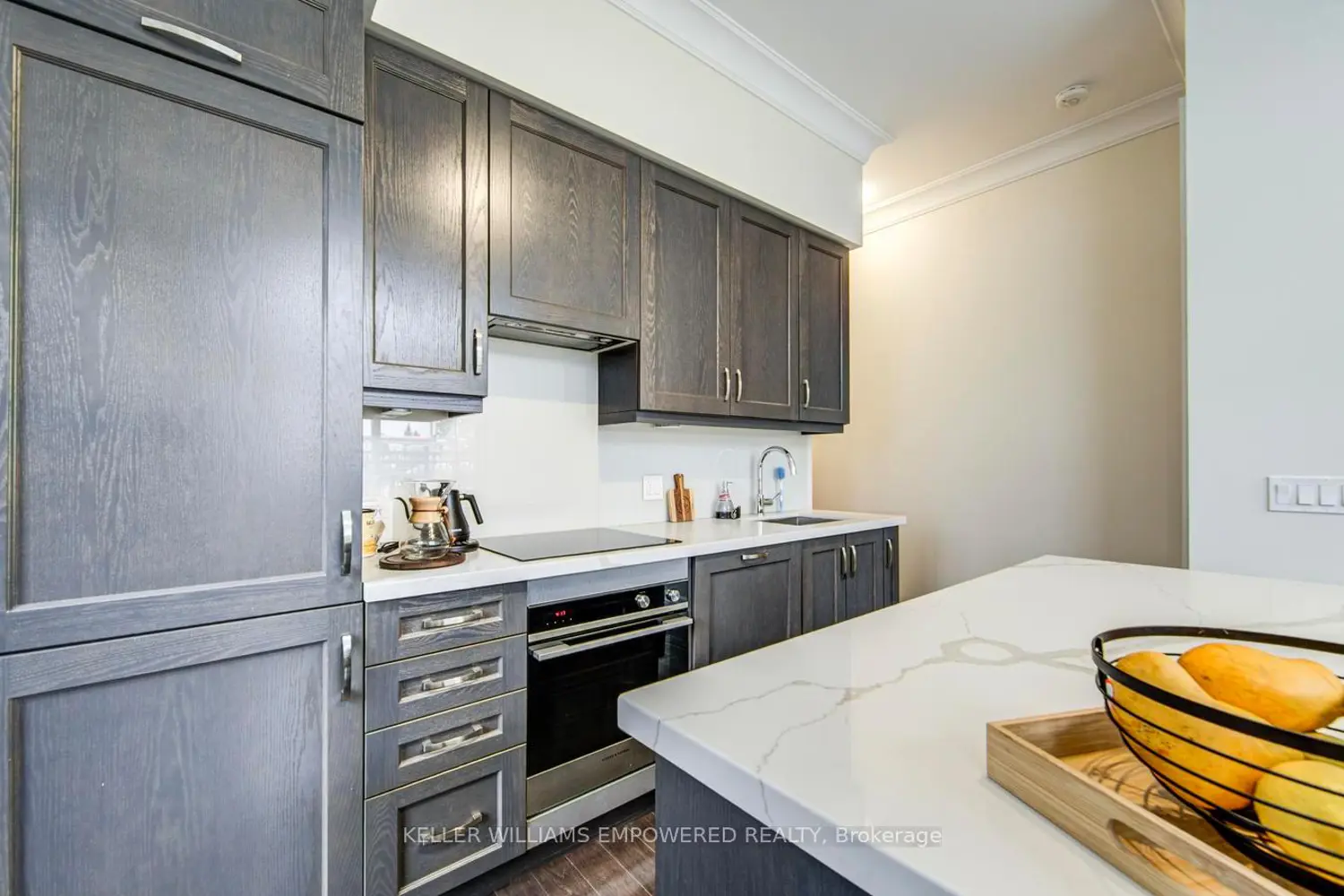Additional image 4 of 9075 Jane Street 116