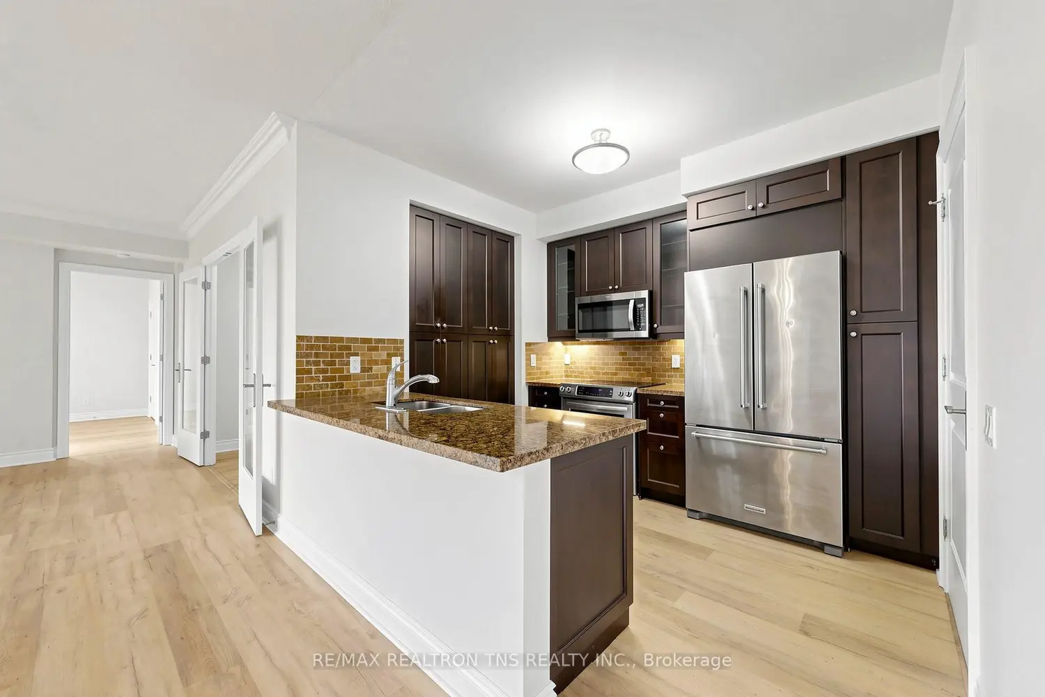 Additional image 8 of 10101 Yonge Street 313