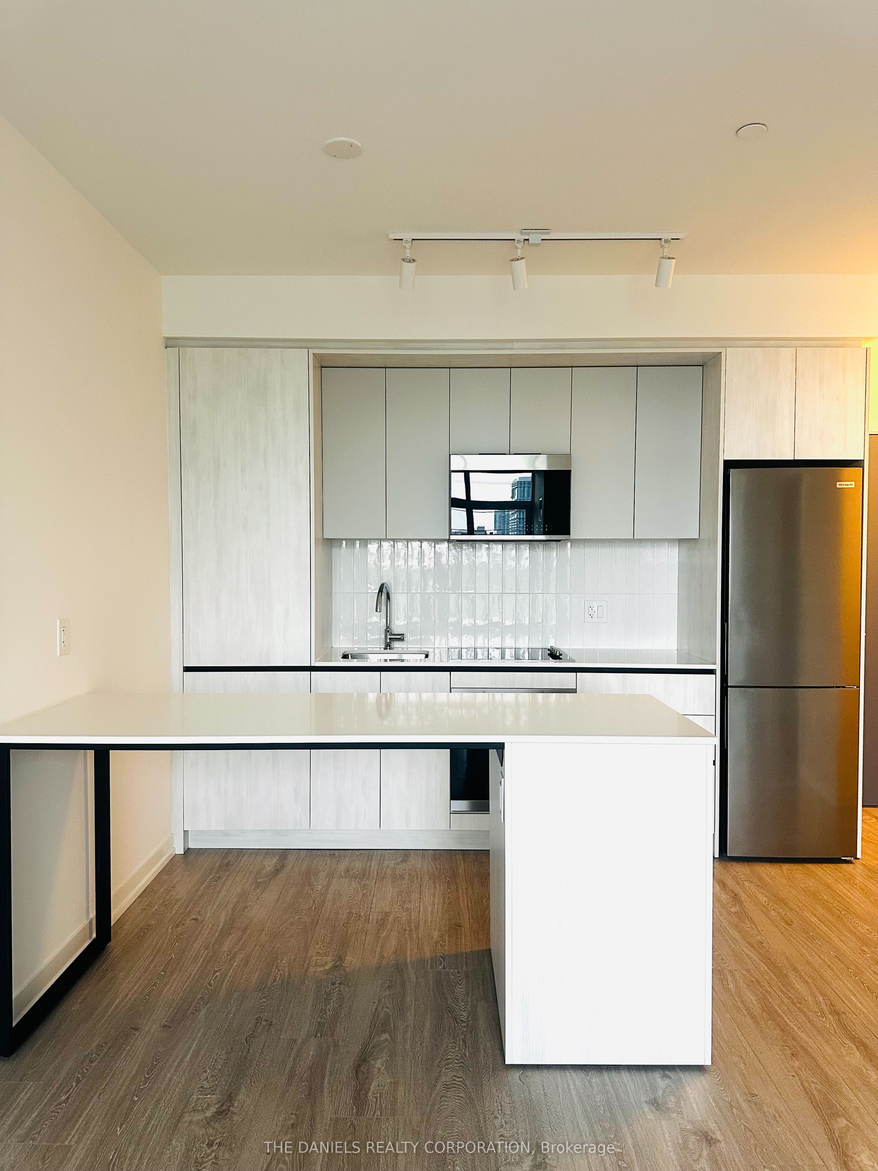 319-2485 Eglinton Avenue W, Mississauga, ON, L5M 2T1