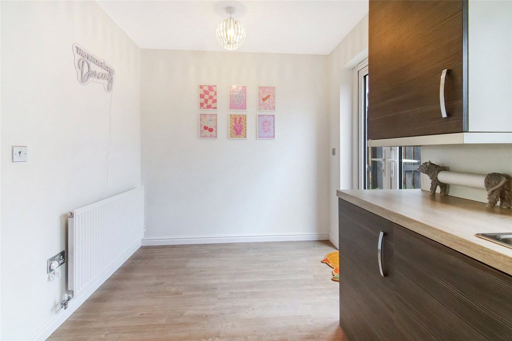 Additional image 7 of 3 bed terraced house for saleCrunes Way, Greenock, Inverclyde PA15