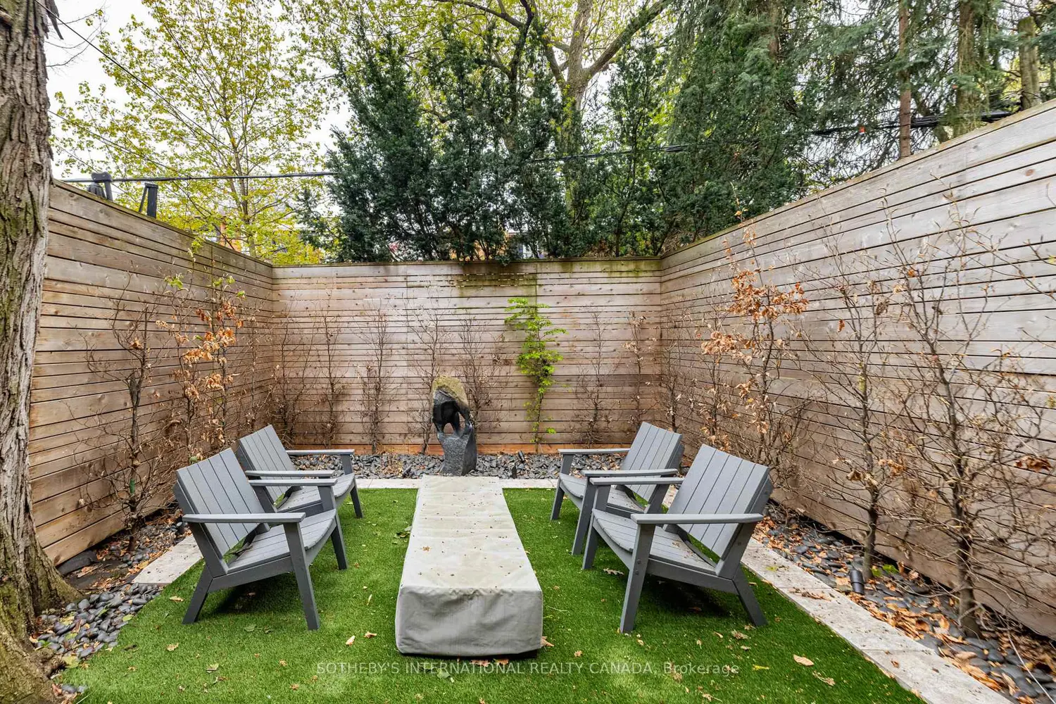 33 Tranby Avenue photo 5