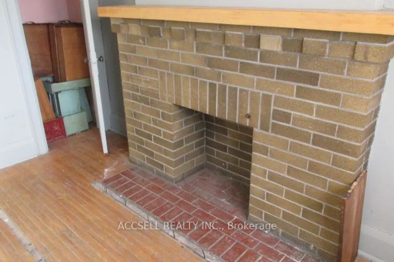 53 Arlington Avenue photo 3