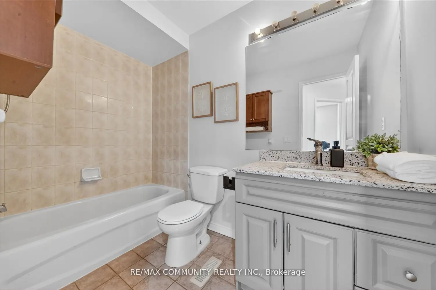 Additional image 18 of 27 Merchant Avenue