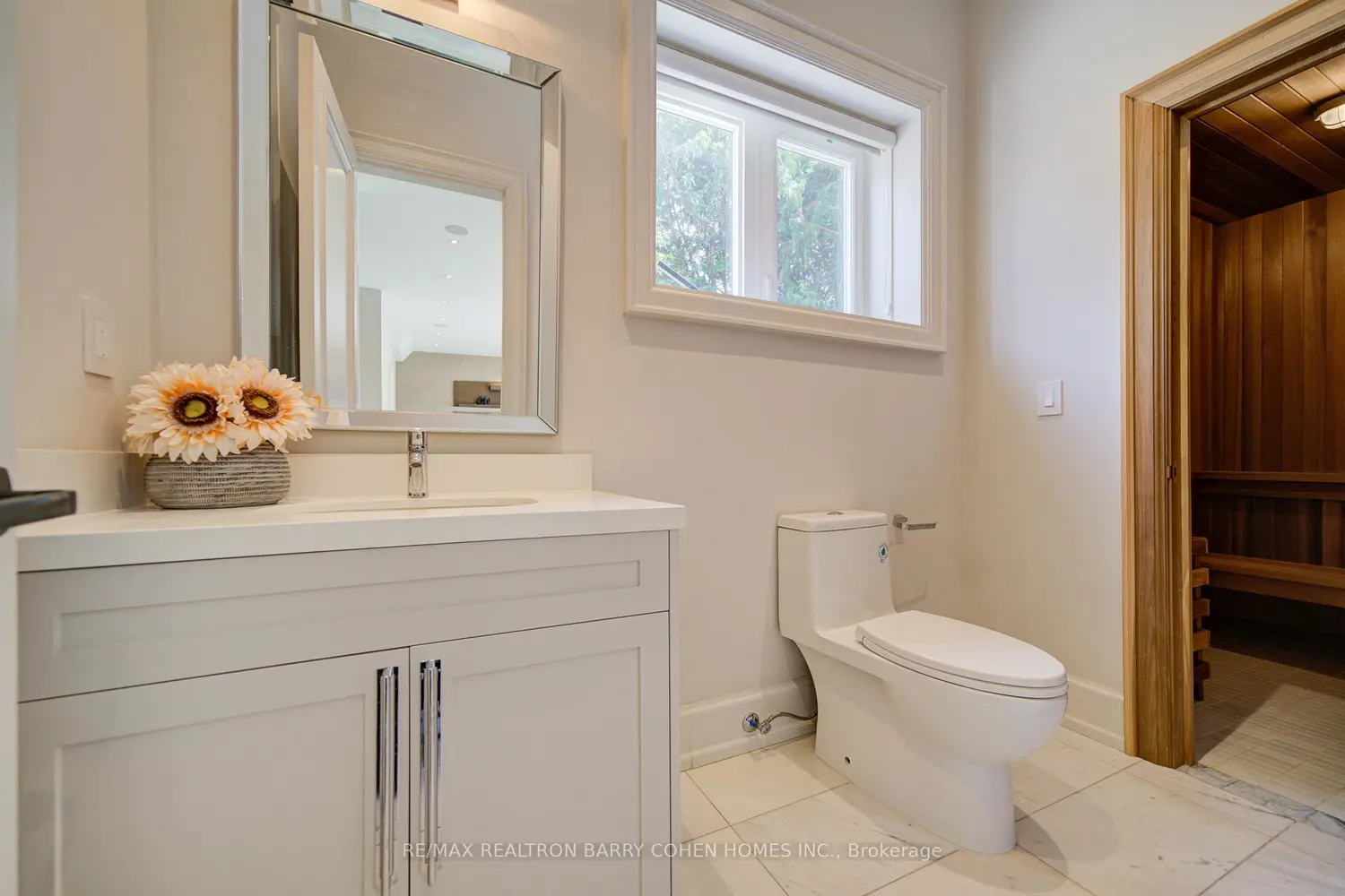 15 Ames Circle photo 2