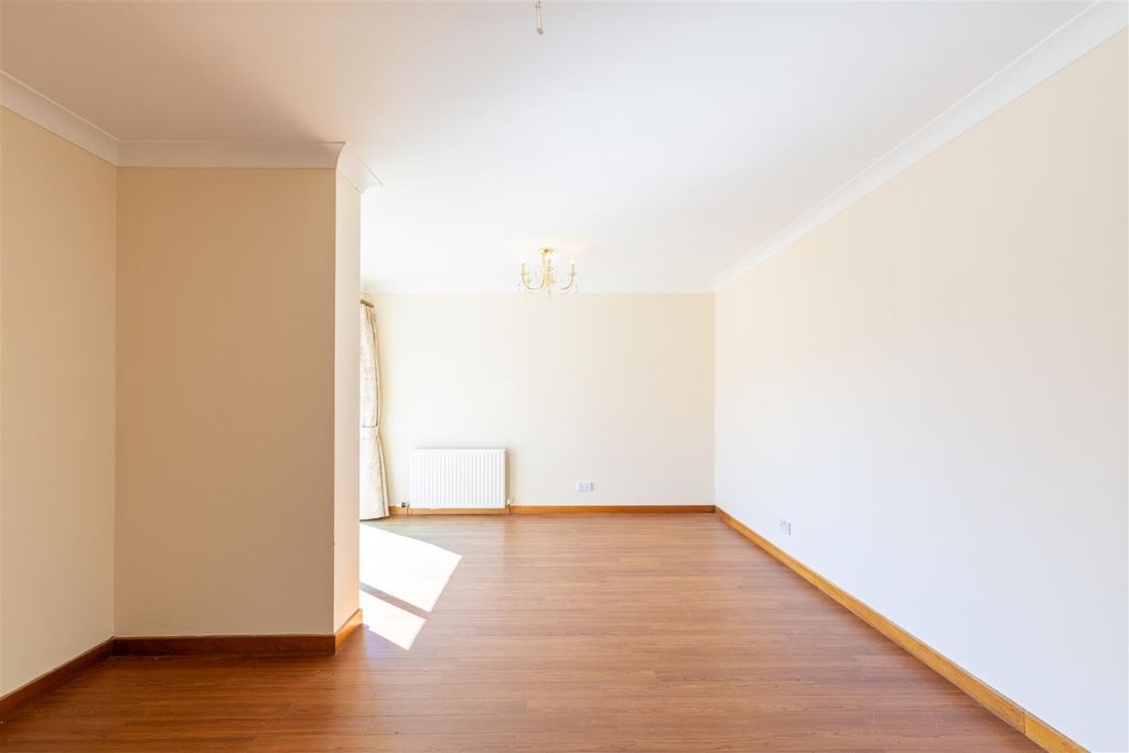 Additional image 7 of 4 bed detached bungalow to rentHeughfield Road, Bridge Of Earn PH2