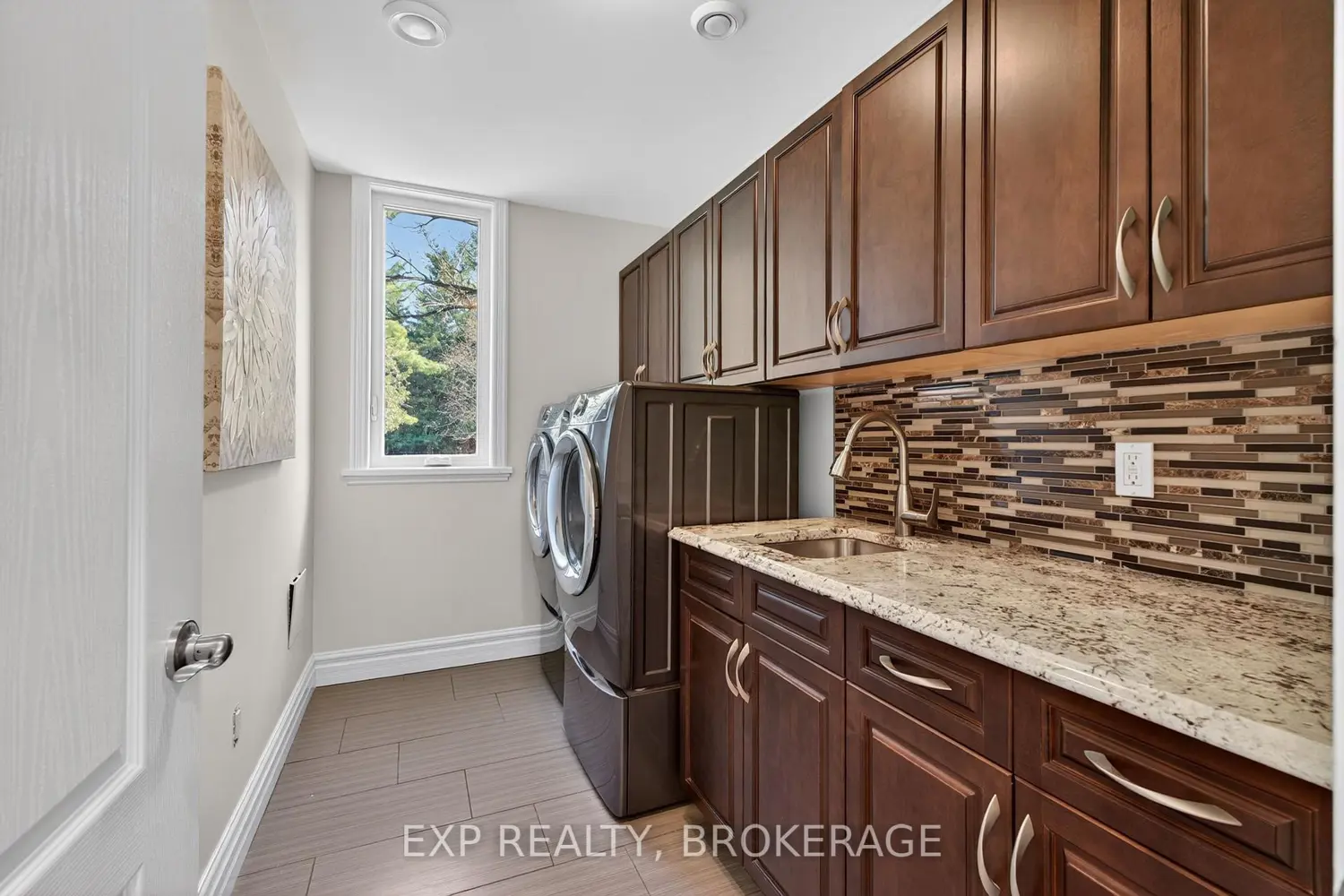 Additional image 11 of 1800 Sydenham Road