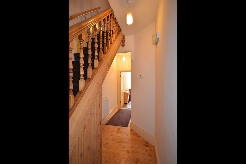 Additional image 7 of 4 bed terraced house to rentLuton, Bedfordshire LU1