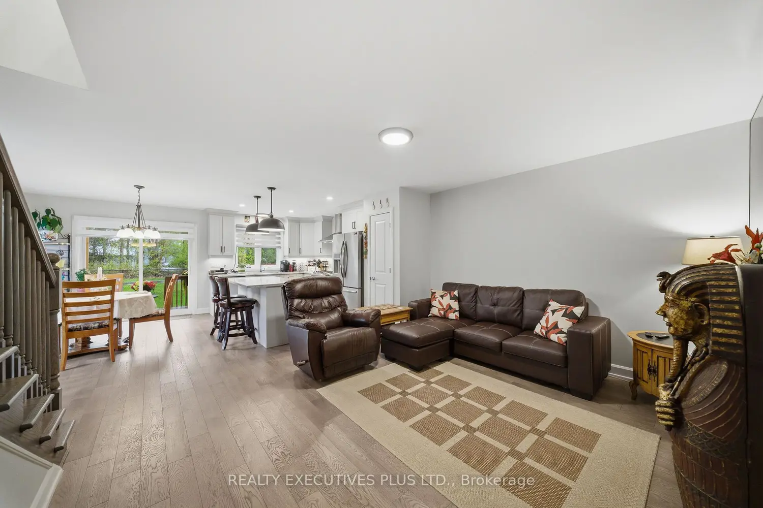 Additional image 4 of 405 Voyageur Place
