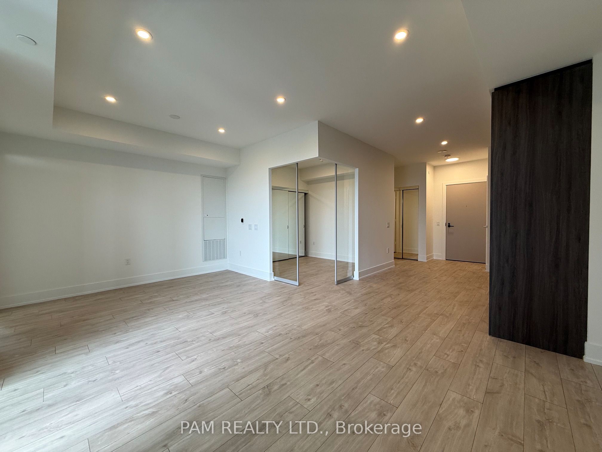 Additional image 6 of 639-858 Dupont Street, Toronto, ON, M6G 0C1